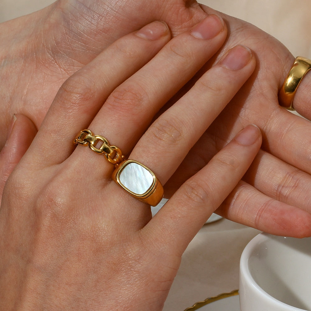 New Collection Classical Square Monther of Pearl Charm Stainless Steel Rings for Women Gold Plated White Shell Ring