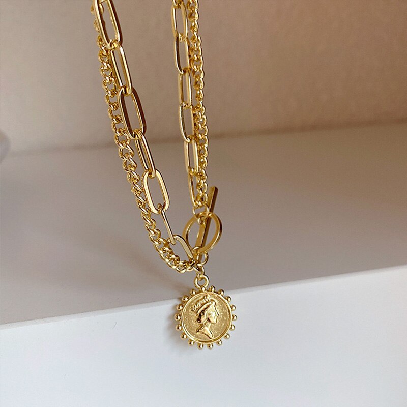 Queen in the Sun Collection 14K Gold Plated Double Layers Paper Clip&cuban Chain T Bar Portrait Queen Charm Choker Necklace