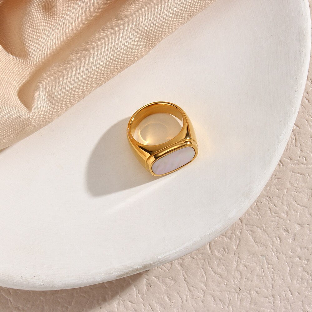 New Collection Classical Square Monther of Pearl Charm Stainless Steel Rings for Women Gold Plated White Shell Ring